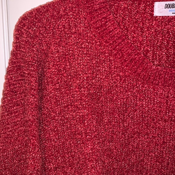 Double Zero cropped red sweater with gold threads - Picture 2 of 2